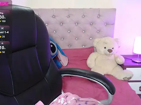 Snapshot of gabyy_cute_ chatting on October 24, 2025, 4:00 am gabyy cute online show from October 24, 2025, 4:00 am