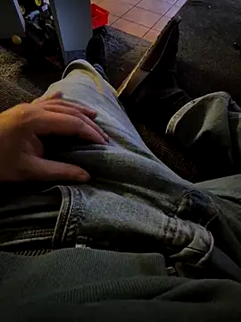 Snapshot of michindm chatting on October 30, 2025, 3:31 pm michindm online show from October 30, 2025, 3:31 pm