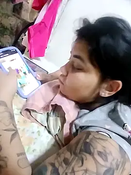 Cubanitaxxx online show from December 3, 2025, 5:56 pm