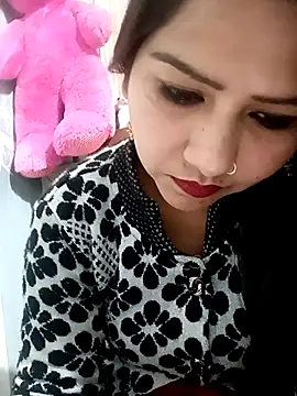 Vanshika1432 online show from January 11, 2026, 6:09 am