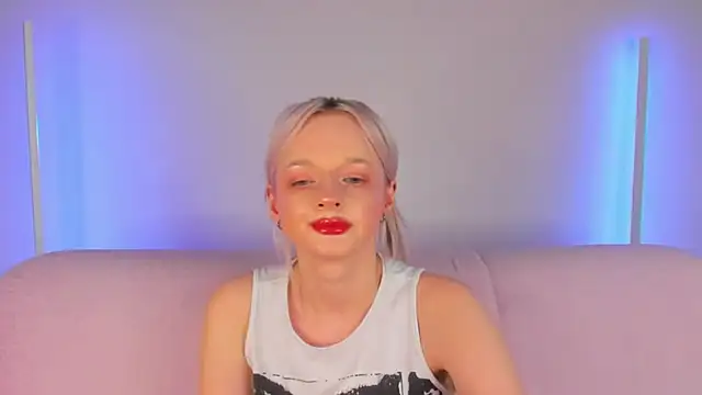 AlessaKiss online show from June 8, 2026, 2:45 am