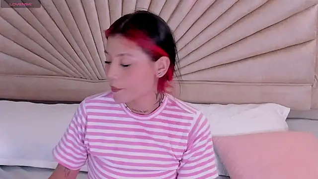 Emma duff online show from December 19, 2025, 12:18 pm