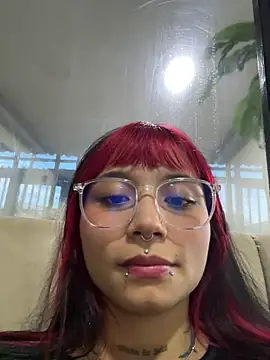 Snapshot of Emma_duff chatting on June 4, 2026, 11:37 am Emma duff online show from June 4, 2026, 11:37 am
