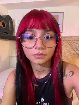 Emma duff online show from May 17, 2026, 7:58 pm