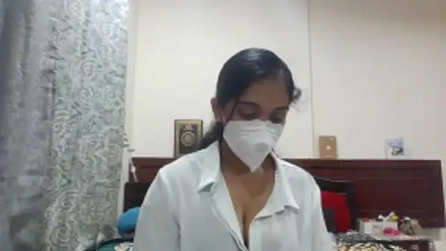shainiasha1 online show from June 1, 2026, 4:39 pm