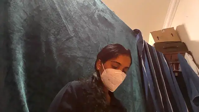 shainiasha1 online show from June 10, 2026, 5:03 pm
