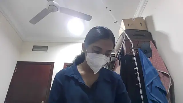 shainiasha1 online show from June 4, 2026, 4:55 pm