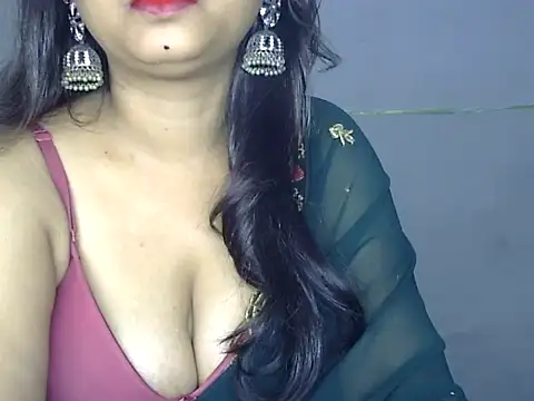 ANKITA THAKUR online show from November 3, 2025, 10:02 pm