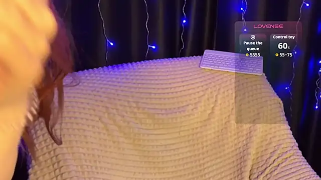 Veksal1a online show from April 19, 2026, 10:12 pm