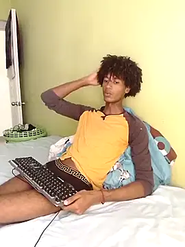 skinnyxsoo online show from October 19, 2025, 5:05 pm