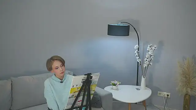 SabraDonkle online show from October 19, 2025, 10:51 am