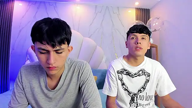 hoot booys  online show from February 20, 2026, 7:27 pm