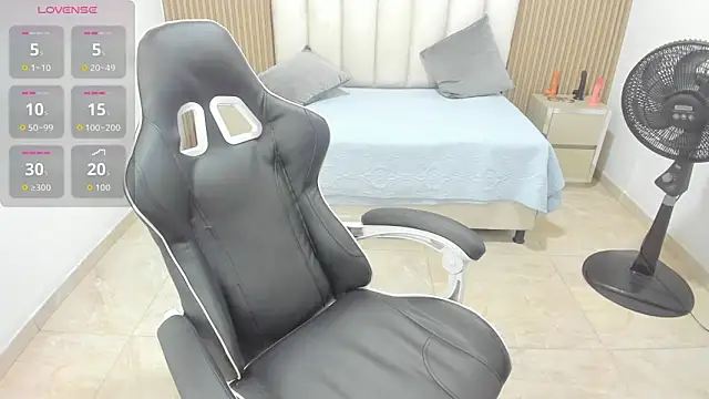 Snapshot of Aziz_daud chatting on March 28, 2026, 7:04 pm Aziz daud online show from March 28, 2026, 7:04 pm