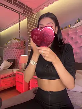 TanyaBello online show from March 6, 2026, 4:40 am