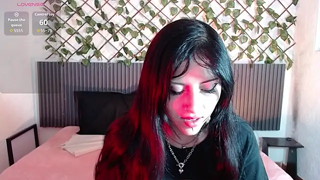 Snapshot of Dark_Niight_ chatting on February 19, 2026, 12:46 pm Dark Niight online show from February 19, 2026, 12:46 pm