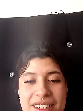 Snapshot of petite_coral chatting on February 22, 2026, 3:46 pm petite coral online show from February 22, 2026, 3:46 pm