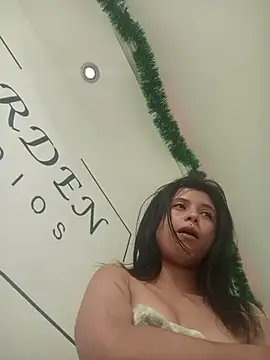 petite coral online show from December 15, 2025, 9:15 am