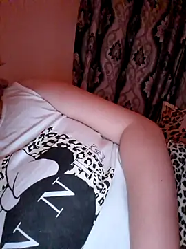 Ariana381 online show from November 1, 2025, 10:47 pm