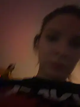 kinkysarahx online show from January 11, 2026, 5:31 pm