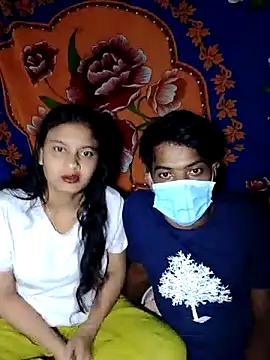 sexylive1100 online show from November 17, 2025, 3:27 pm