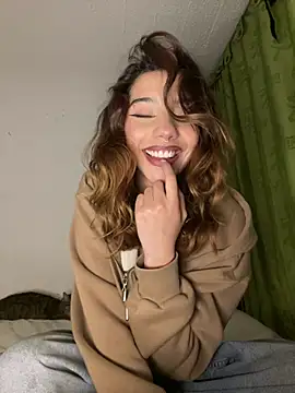 Snapshot of MiaaCute- chatting on May 19, 2026, 11:01 pm MiaaCute- online show from May 19, 2026, 11:01 pm