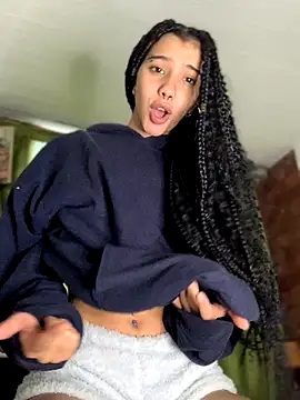 MiaaCute- online show from November 4, 2025, 10:13 pm