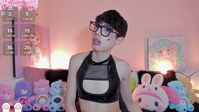 Strawberry Kitty  online show from February 16, 2026, 4:22 am