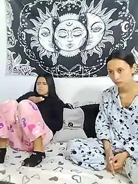 emily n abby online show from April 17, 2026, 3:15 pm