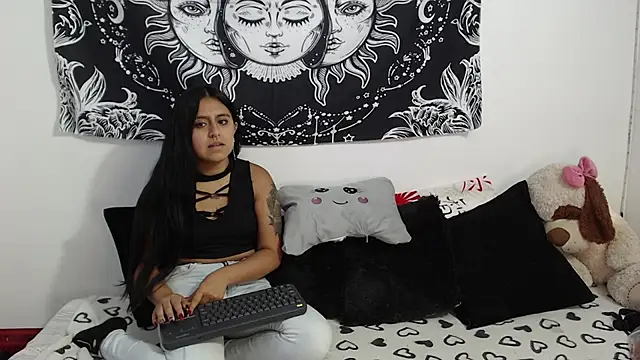 emily n abby online show from November 3, 2025, 12:31 pm