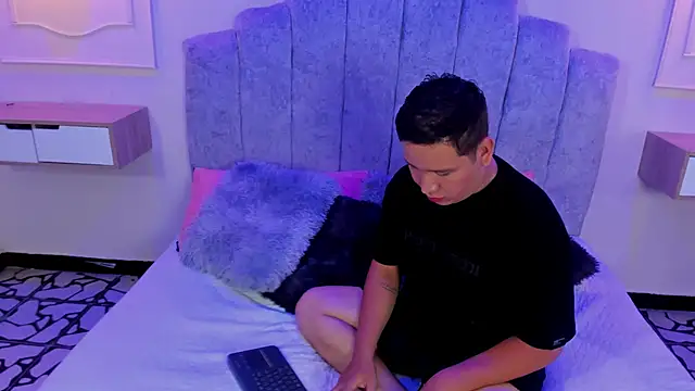 noah chapman online show from October 19, 2025, 12:52 pm