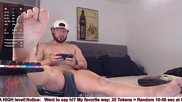 Snapshot of SugaredDigit chatting on February 18, 2026, 12:30 am SugaredDigit online show from February 18, 2026, 12:30 am