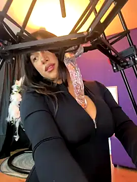 Nefertari   online show from November 25, 2025, 11:54 am