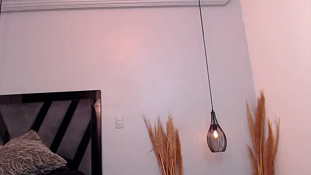 Amelia Brixton online show from October 24, 2025, 6:01 am