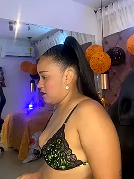 Snapshot of Evelinaa_Moon chatting on November 2, 2025, 7:41 pm Evelinaa Moon online show from November 2, 2025, 7:41 pm