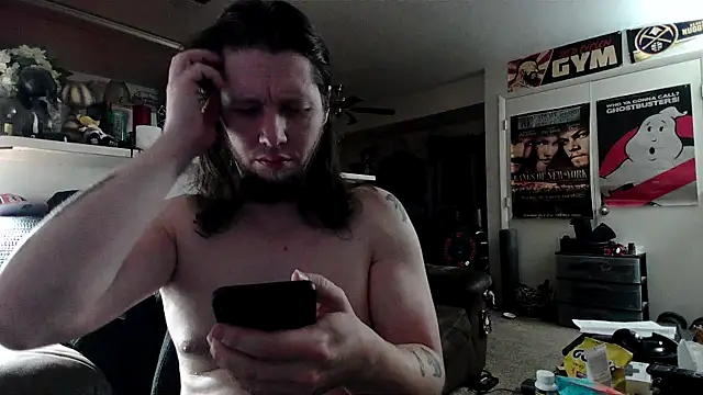 biggerisbetter12 online show from October 26, 2025, 9:31 am