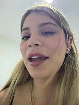  Alicee 1 online show from November 21, 2025, 1:37 am