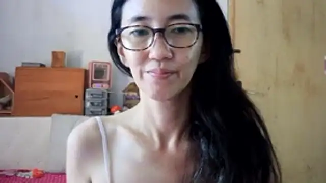 princessD077 online show from April 15, 2026, 5:24 am