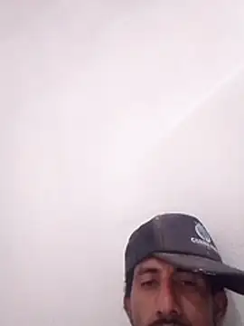 Snapshot of Orlao25cm chatting on February 27, 2026, 10:09 pm Orlao25cm online show from February 27, 2026, 10:09 pm