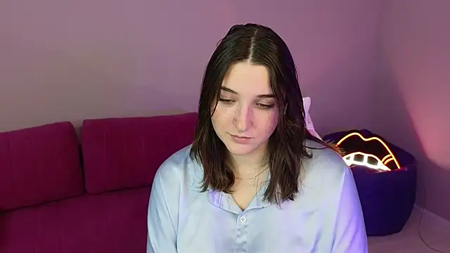 AnnieDodge online show from October 19, 2025, 1:19 am