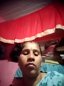 Snapshot of OliveGreen22 chatting on November 1, 2025, 5:47 am OliveGreen22 online show from November 1, 2025, 5:47 am