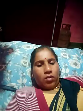 Snapshot of OliveGreen22 chatting on November 6, 2025, 12:58 am OliveGreen22 online show from November 6, 2025, 12:58 am