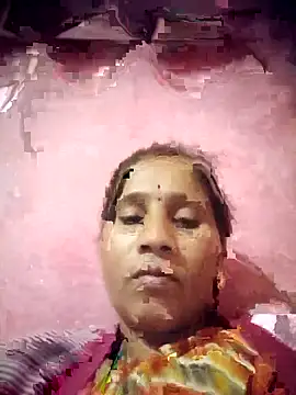 Snapshot of OliveGreen22 chatting on November 3, 2025, 8:51 am OliveGreen22 online show from November 3, 2025, 8:51 am