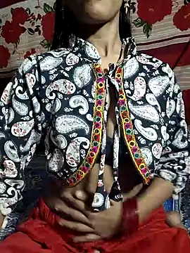 Itz Aisha   online show from November 18, 2025, 5:16 pm