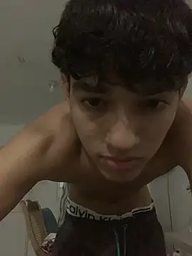 Snapshot of Alex_king17 chatting on April 8, 2026, 9:00 am Alex king17 online show from April 8, 2026, 9:00 am