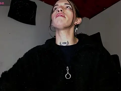 Scarlett crastrawberry online show from April 12, 2026, 12:03 am