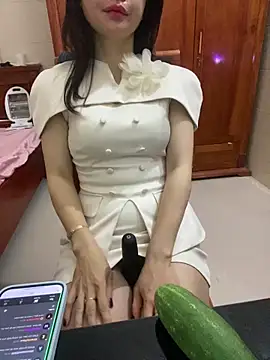 Snapshot of Phale2x chatting on February 5, 2026, 5:09 pm Phale2x online show from February 5, 2026, 5:09 pm