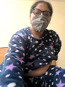 Snapshot of Lovely_Tannu chatting on December 22, 2025, 12:27 pm Lovely Tannu online show from December 22, 2025, 12:27 pm