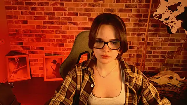 May Bloom online show from February 26, 2026, 2:39 pm