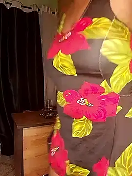 hot princesss online show from November 8, 2025, 4:10 pm