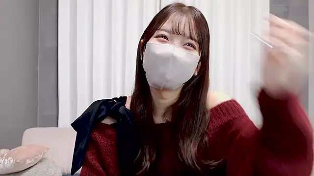 Snapshot of LOVE_MIREI_LOVE chatting on November 20, 2025, 11:33 am LOVE MIREI LOVE online show from November 20, 2025, 11:33 am